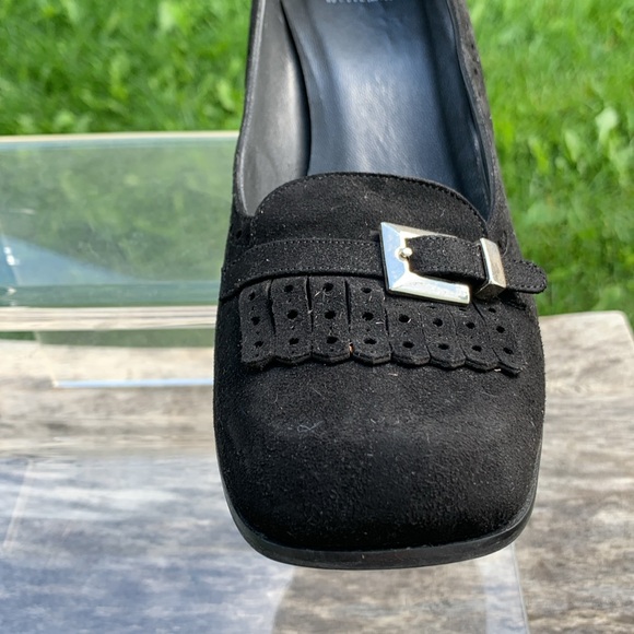 Stuart Weizmann black suede loafer heel - Picture 6 of 15